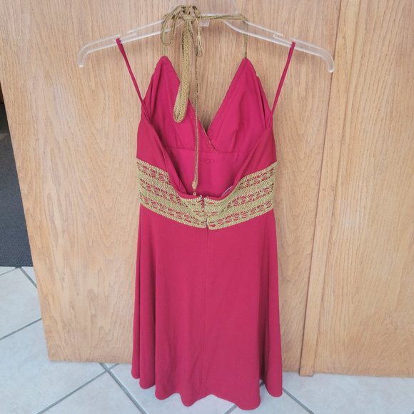 Red Dress - Picture 4 of 14